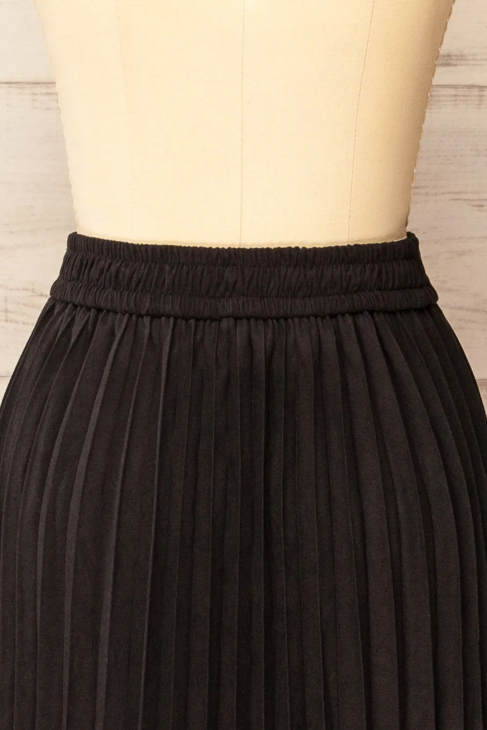 Langdon Black | Pleated Velvet Midi Skirt