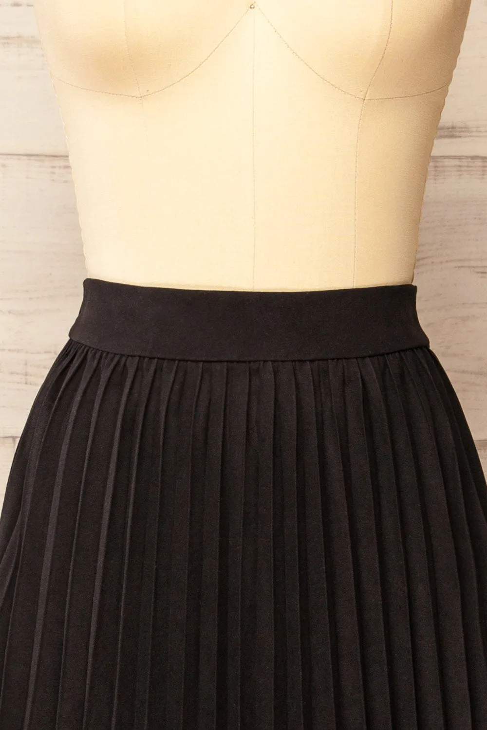 Langdon Black | Pleated Velvet Midi Skirt