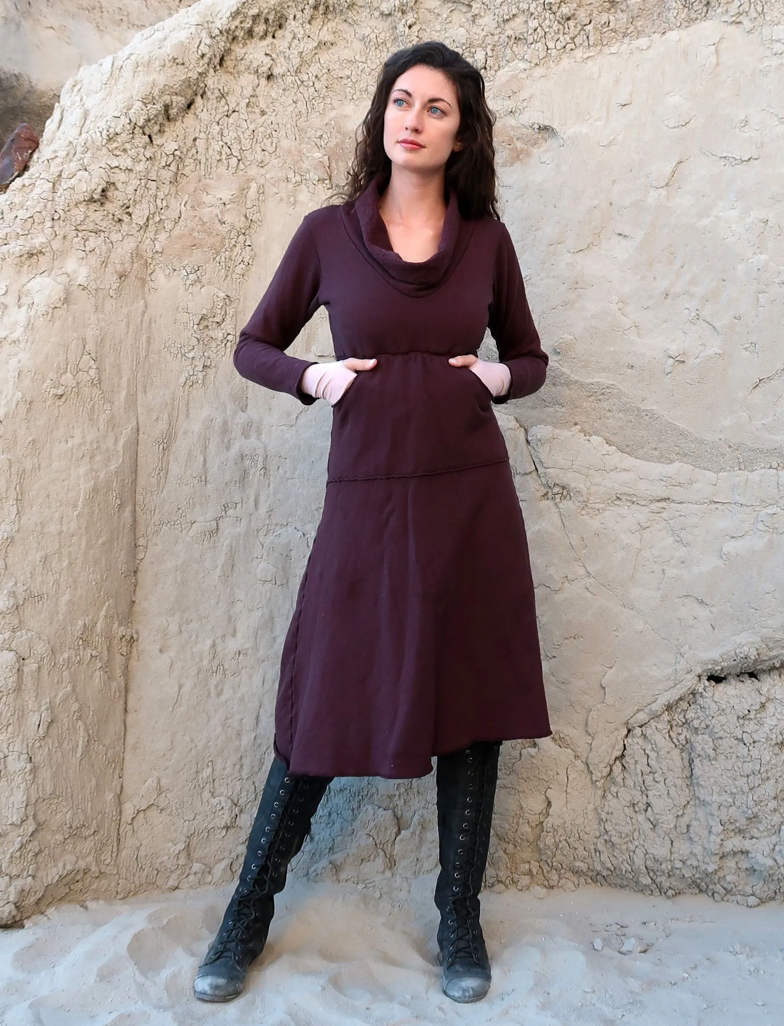 Many Moons Kangaroo Empire Simplicity Below Knee Dress