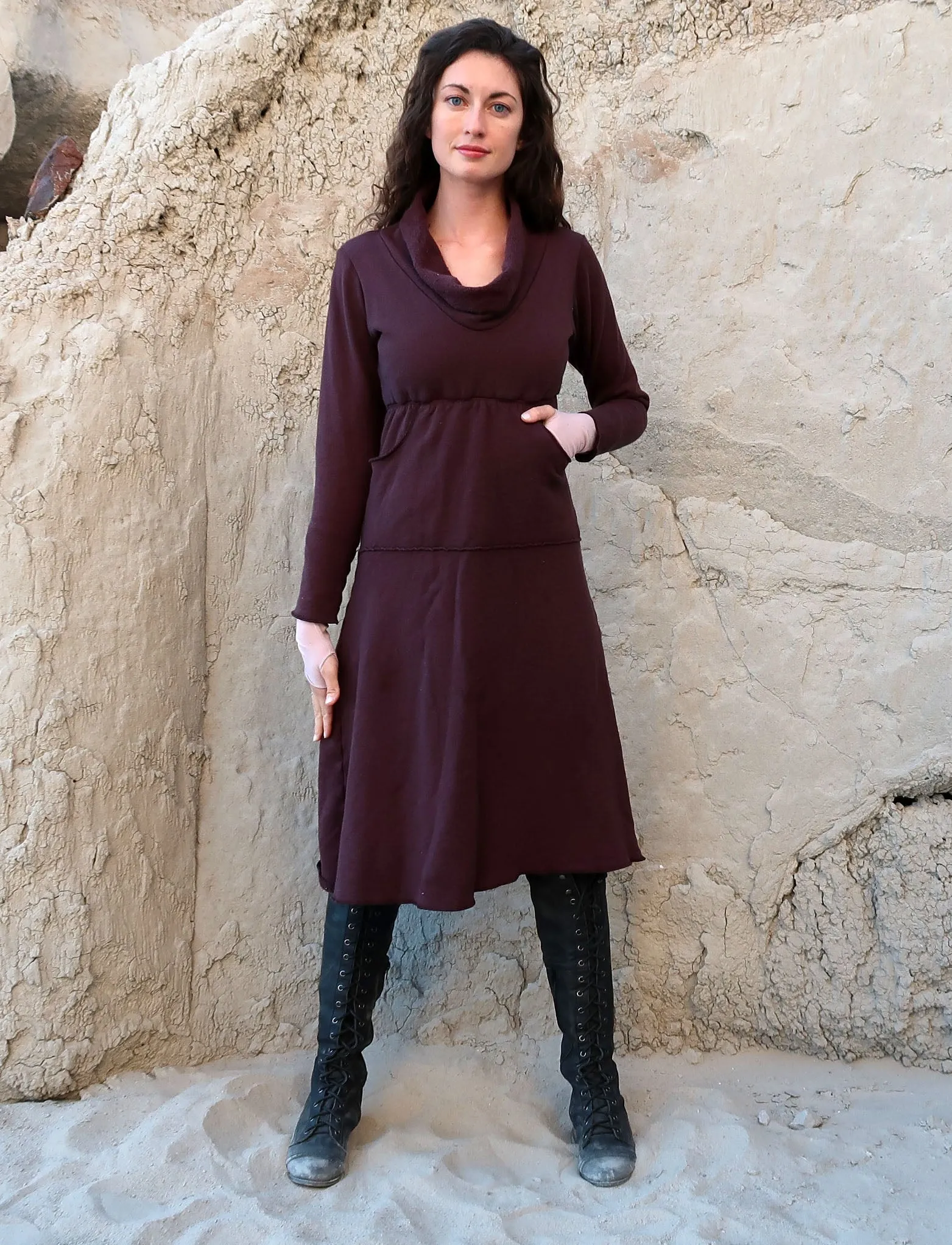 Many Moons Kangaroo Empire Simplicity Below Knee Dress