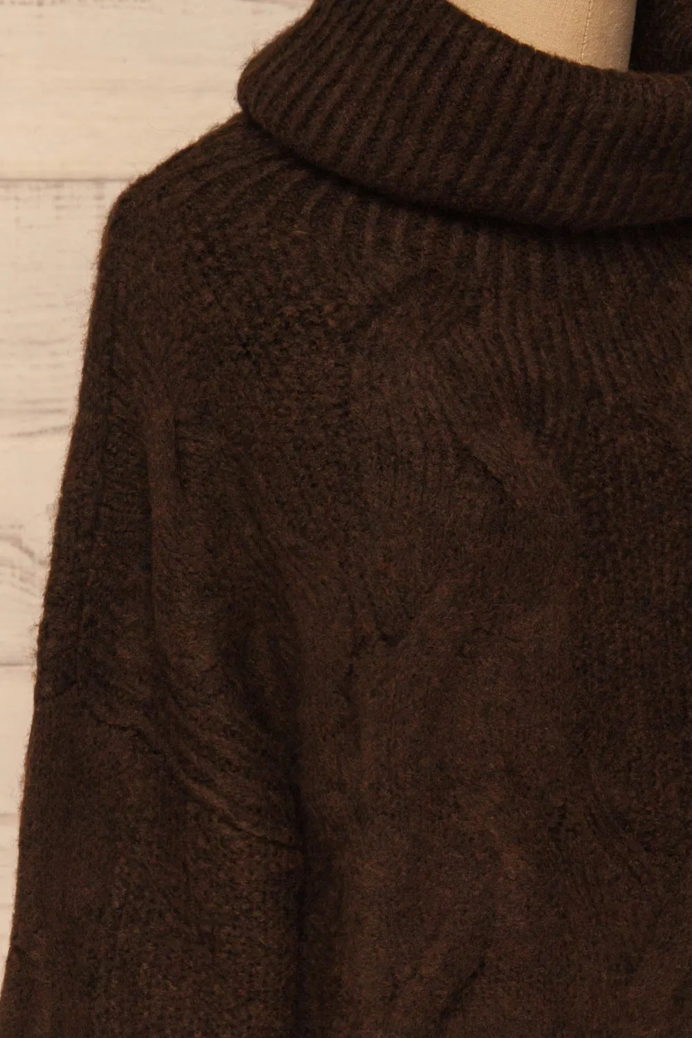 Vigo Brown | Turtleneck Knit Sweater