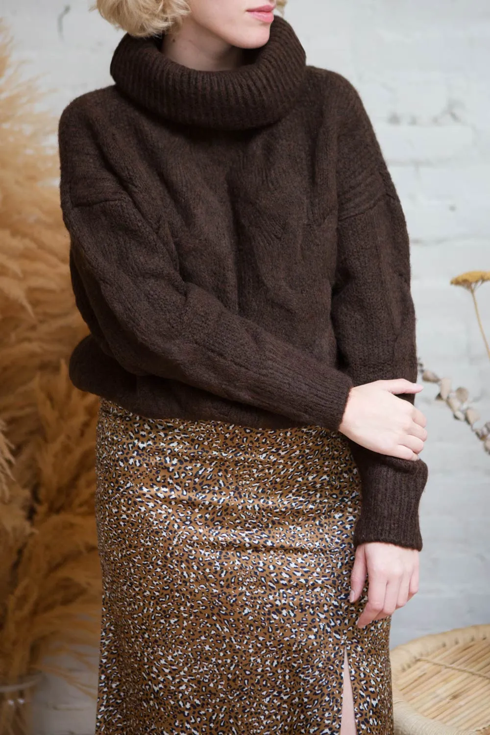 Vigo Brown | Turtleneck Knit Sweater